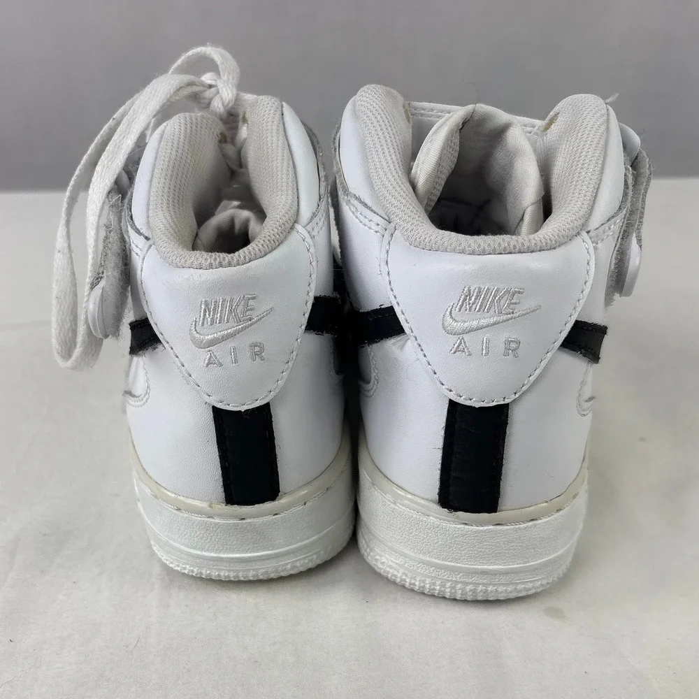 Nike iconic air
